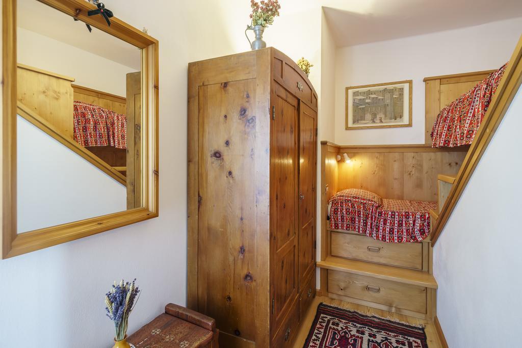 Villa Tullia - Stayincortina Cortina dʼAmpezzo Kültér fotó
